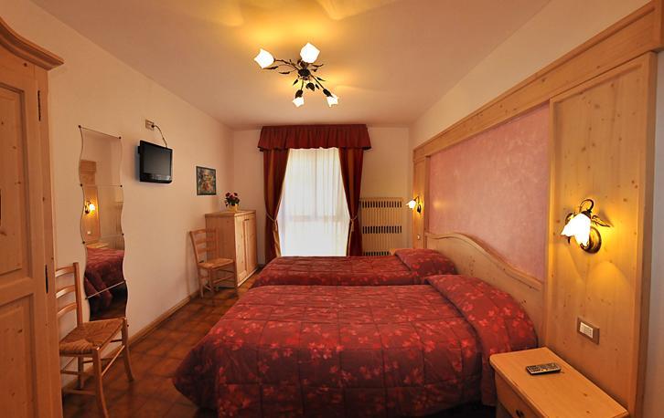 Hotel Piancastello อันดาโล ภายนอก รูปภาพ