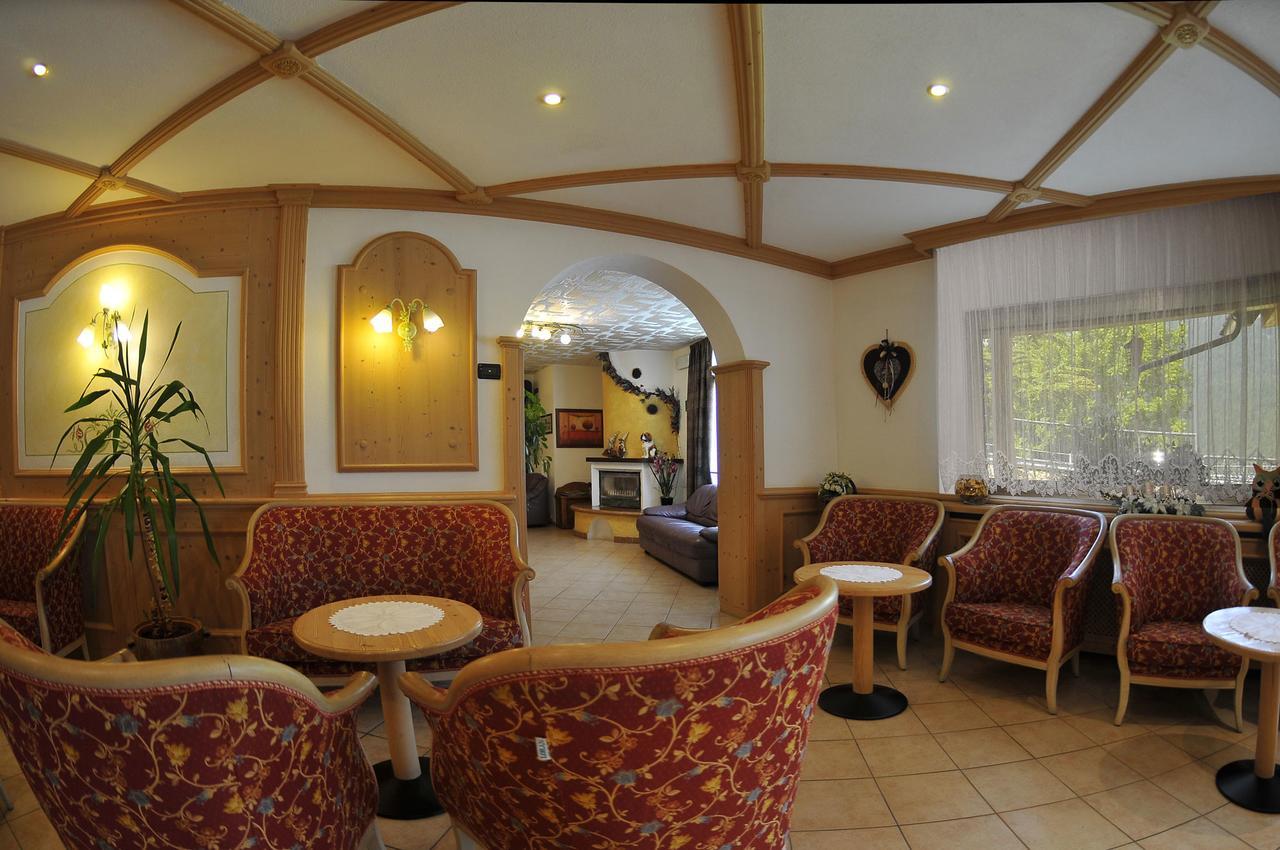 Hotel Piancastello อันดาโล ภายนอก รูปภาพ