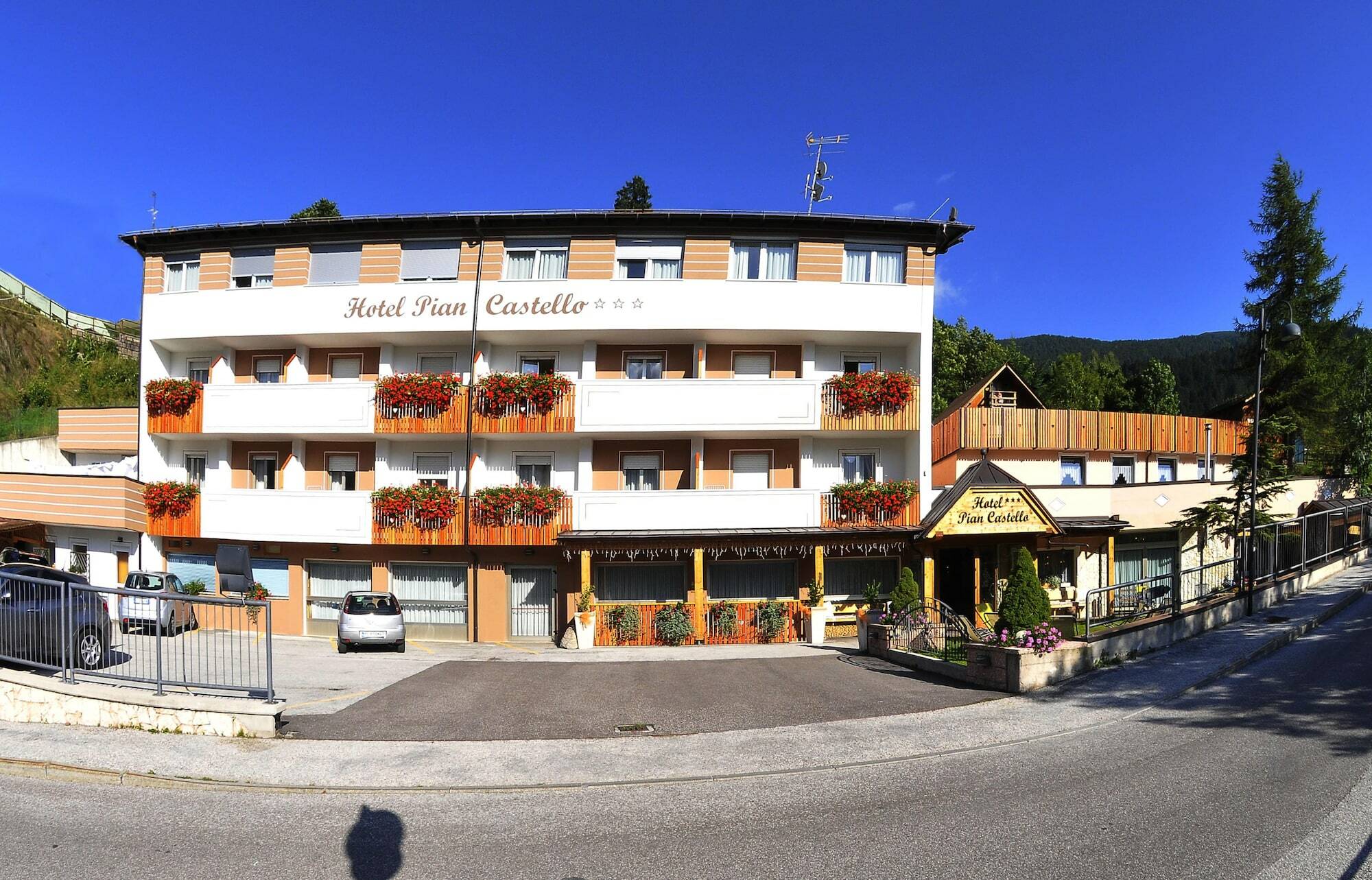Hotel Piancastello อันดาโล ภายนอก รูปภาพ